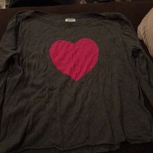 Cute quarter sleeve sweater/shirt